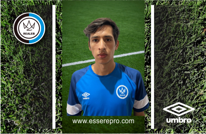 Portero vestido de verde realizando una espectacular parada